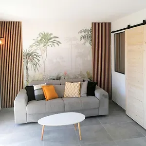 Appartement Studio Calme 5 Min De La Plage, 1 Min Centre, Fréjus